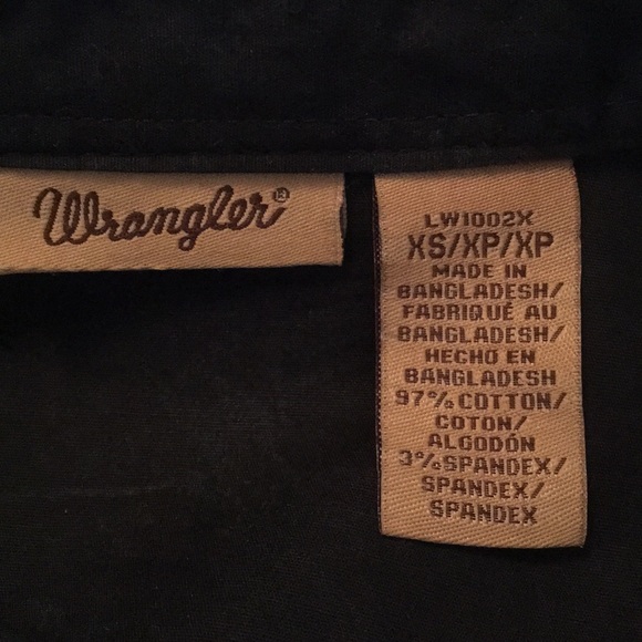 Long sleeved black snaps wranglers western shirt - Picture 3 of 4